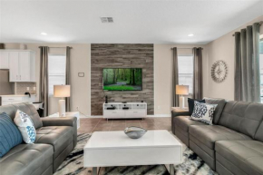 Explore Villa w Pool and spa at Our Gateways